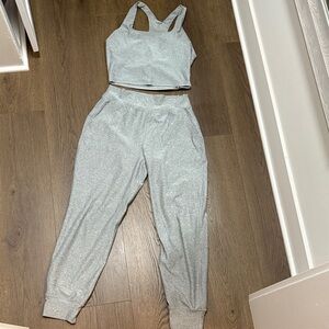 Old Navy Active Women's Gray Two-Piece Set